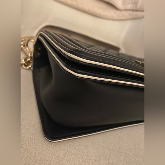 Chanel Classic Flap Black Medium Boy Bag with Top Handle - Picture 11 of 16